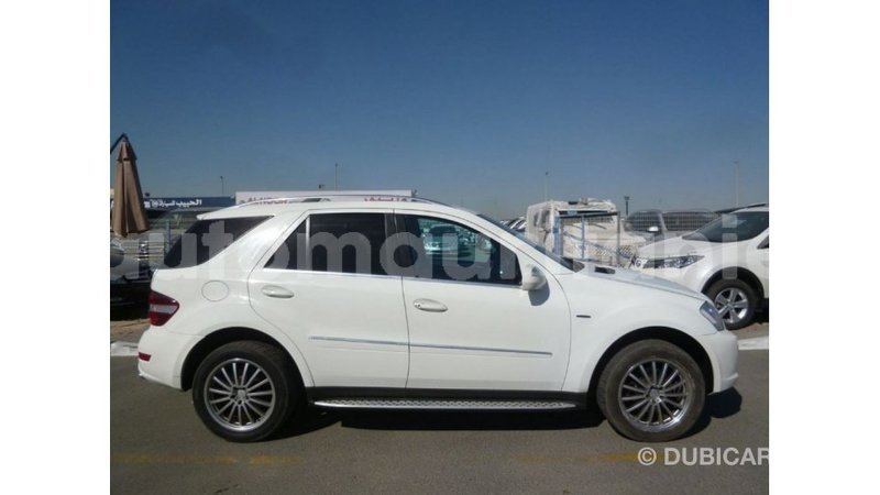 Big with watermark mercedes benz 190 adrar import dubai 2493