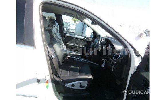 Acheter Import Voiture Mercedes-Benz 190 Blanc à Import - Dubai, Adrar Acheter Import Voiture Mercedes-Benz 190 Blanc à Import - Dubai, Adrar