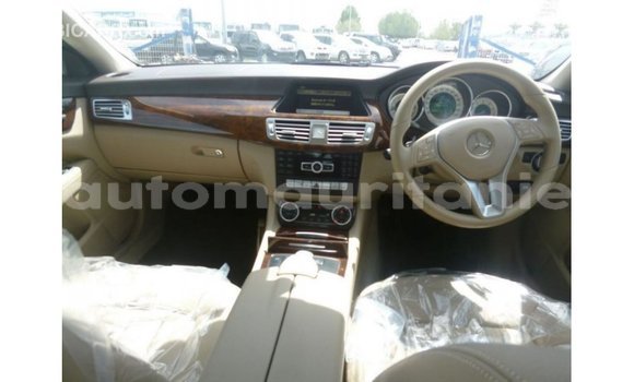 Acheter Import Voiture Mercedes-Benz 190 Blanc à Import - Dubai, Adrar Acheter Import Voiture Mercedes-Benz 190 Blanc à Import - Dubai, Adrar