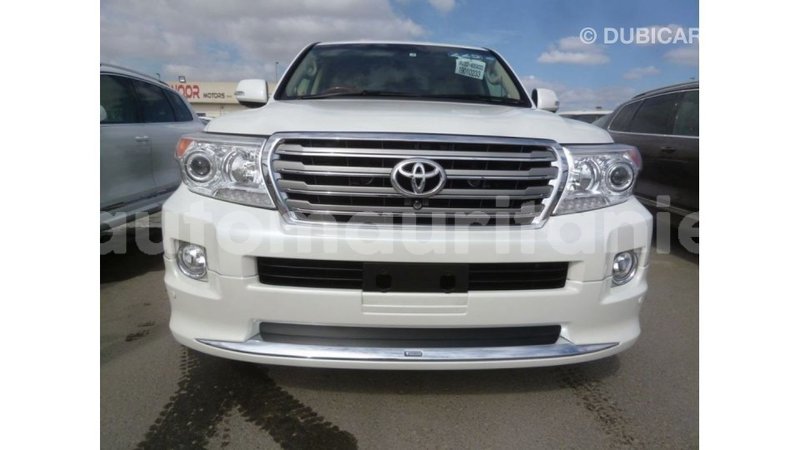 Big with watermark toyota land cruiser adrar import dubai 2499