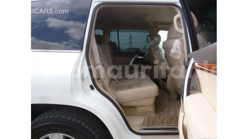 Big with watermark toyota land cruiser adrar import dubai 2499