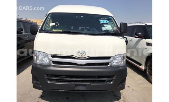 Acheter Import Voiture Toyota Hiace Blanc à Import - Dubai, Adrar Acheter Import Voiture Toyota Hiace Blanc à Import - Dubai, Adrar