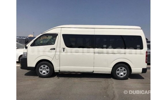 Acheter Import Voiture Toyota Hiace Blanc à Import - Dubai, Adrar Acheter Import Voiture Toyota Hiace Blanc à Import - Dubai, Adrar