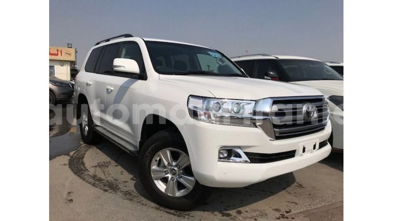 Big with watermark toyota land cruiser adrar import dubai 2506