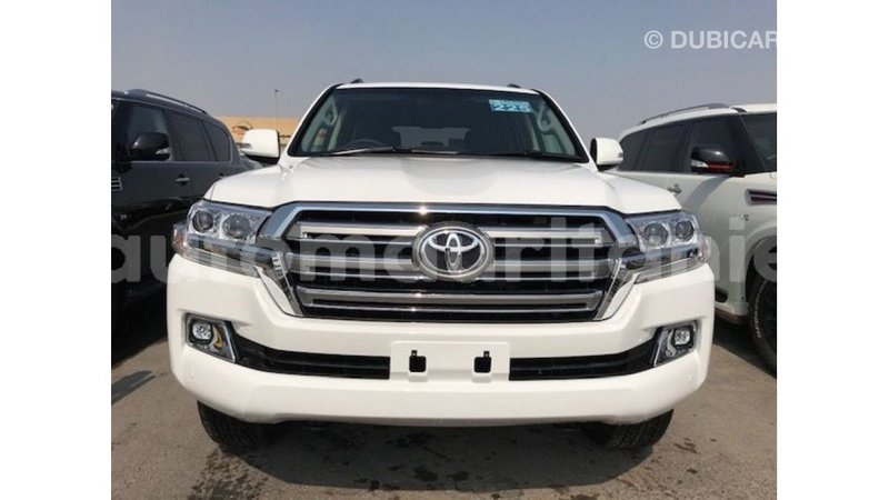 Big with watermark toyota land cruiser adrar import dubai 2506