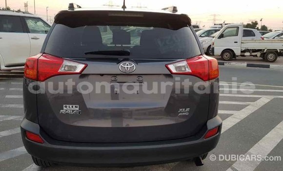 Acheter Import Voiture Toyota RAV4 Autre à Import - Dubai, Adrar Acheter Import Voiture Toyota RAV4 Autre à Import - Dubai, Adrar