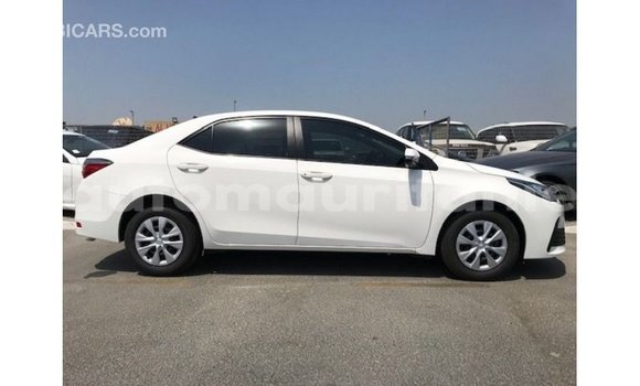 Acheter Import Voiture Toyota Corolla Blanc à Import - Dubai, Adrar Acheter Import Voiture Toyota Corolla Blanc à Import - Dubai, Adrar