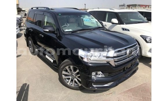 Acheter Import Voiture Toyota Land Cruiser Noir à Import - Dubai, Adrar Acheter Import Voiture Toyota Land Cruiser Noir à Import - Dubai, Adrar