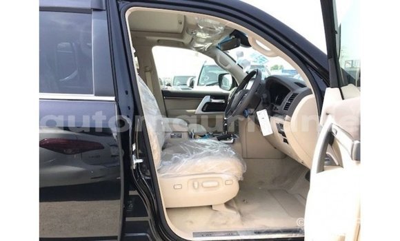 Acheter Import Voiture Toyota Land Cruiser Noir à Import - Dubai, Adrar Acheter Import Voiture Toyota Land Cruiser Noir à Import - Dubai, Adrar