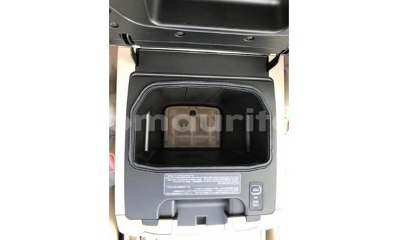 Acheter Import Voiture Toyota Land Cruiser Noir à Import - Dubai, Adrar Acheter Import Voiture Toyota Land Cruiser Noir à Import - Dubai, Adrar