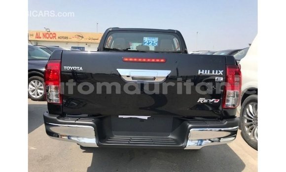 Acheter Import Voiture Toyota Hilux Noir à Import - Dubai, Adrar Acheter Import Voiture Toyota Hilux Noir à Import - Dubai, Adrar