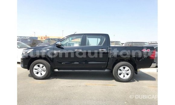 Acheter Import Voiture Toyota Hilux Noir à Import - Dubai, Adrar Acheter Import Voiture Toyota Hilux Noir à Import - Dubai, Adrar