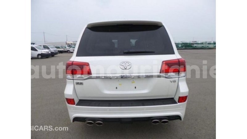 Big with watermark toyota land cruiser adrar import dubai 2515