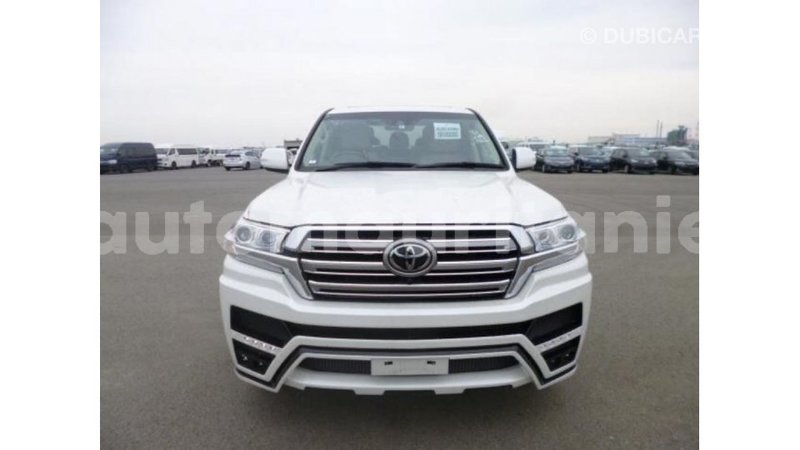 Big with watermark toyota land cruiser adrar import dubai 2515