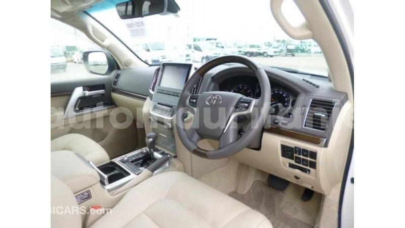 Big with watermark toyota land cruiser adrar import dubai 2515