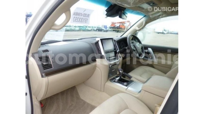 Big with watermark toyota land cruiser adrar import dubai 2515