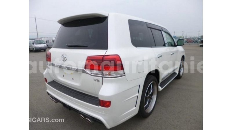 Big with watermark toyota land cruiser adrar import dubai 2515