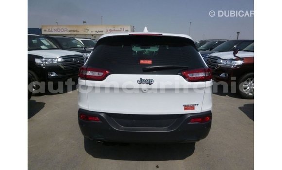 Acheter Import Voiture Jeep Cherokee Blanc à Import - Dubai, Adrar Acheter Import Voiture Jeep Cherokee Blanc à Import - Dubai, Adrar