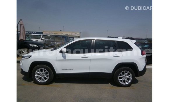 Acheter Import Voiture Jeep Cherokee Blanc à Import - Dubai, Adrar Acheter Import Voiture Jeep Cherokee Blanc à Import - Dubai, Adrar