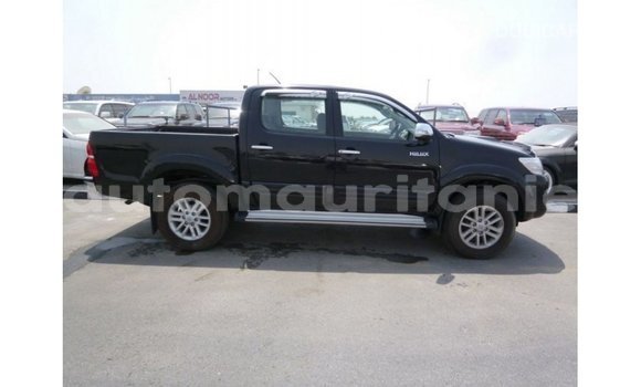 Acheter Import Voiture Toyota Hilux Noir à Import - Dubai, Adrar Acheter Import Voiture Toyota Hilux Noir à Import - Dubai, Adrar