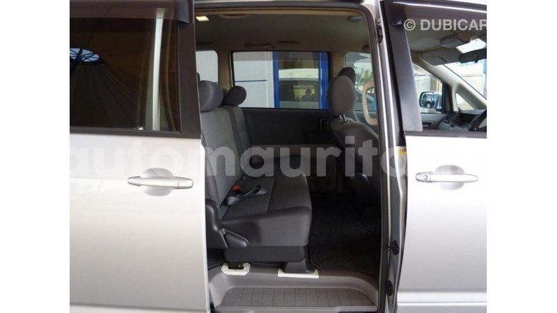 Big with watermark toyota voxy adrar import dubai 2519