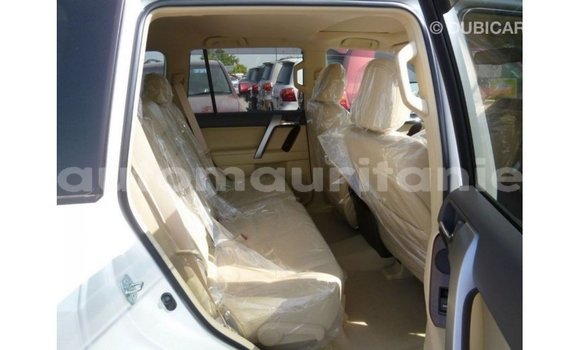 Acheter Import Voiture Toyota Prado Blanc à Import - Dubai, Adrar Acheter Import Voiture Toyota Prado Blanc à Import - Dubai, Adrar