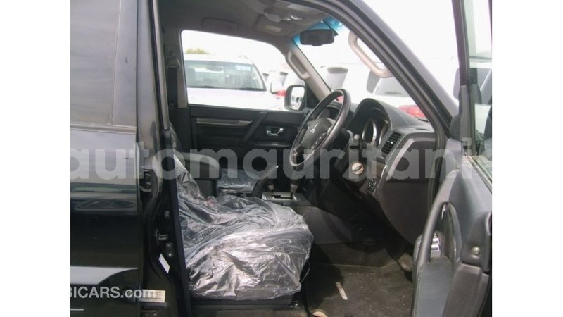 Big with watermark mitsubishi pajero adrar import dubai 2530