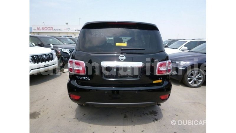 Big with watermark nissan patrol adrar import dubai 2538