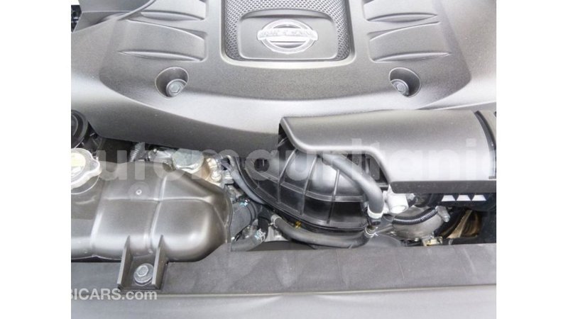 Big with watermark nissan patrol adrar import dubai 2538