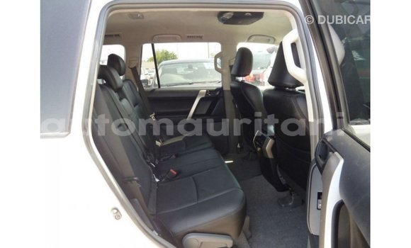 Acheter Import Voiture Toyota Prado Blanc à Import - Dubai, Adrar Acheter Import Voiture Toyota Prado Blanc à Import - Dubai, Adrar