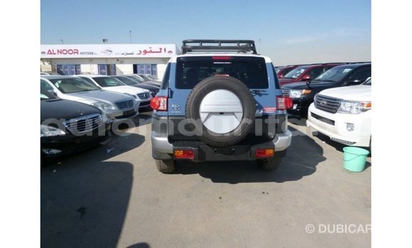 Acheter Import Voiture Toyota FJ Cruiser Bleu à Import - Dubai, Adrar Acheter Import Voiture Toyota FJ Cruiser Bleu à Import - Dubai, Adrar