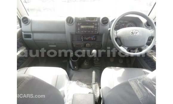 Acheter Import Voiture Toyota Land Cruiser Blanc à Import - Dubai, Adrar Acheter Import Voiture Toyota Land Cruiser Blanc à Import - Dubai, Adrar
