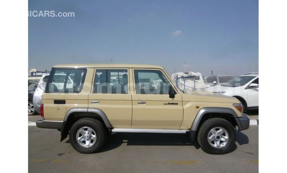 Acheter Import Voiture Toyota Land Cruiser Beige à Import - Dubai, Adrar Acheter Import Voiture Toyota Land Cruiser Beige à Import - Dubai, Adrar