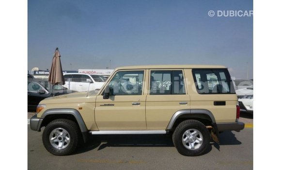 Acheter Import Voiture Toyota Land Cruiser Beige à Import - Dubai, Adrar Acheter Import Voiture Toyota Land Cruiser Beige à Import - Dubai, Adrar