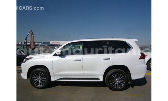 Acheter Import Voiture Lexus LX Blanc à Import - Dubai, Adrar Acheter Import Voiture Lexus LX Blanc à Import - Dubai, Adrar