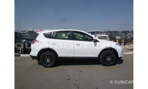 Buy Import Toyota HiAce White Truck in Import - Dubai in Adrar Buy Import Toyota HiAce White Truck in Import - Dubai in Adrar