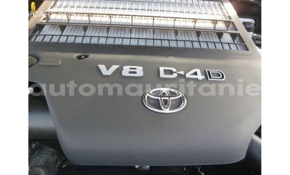 Acheter Import Voiture Toyota Land Cruiser Noir à Import - Dubai, Adrar Acheter Import Voiture Toyota Land Cruiser Noir à Import - Dubai, Adrar