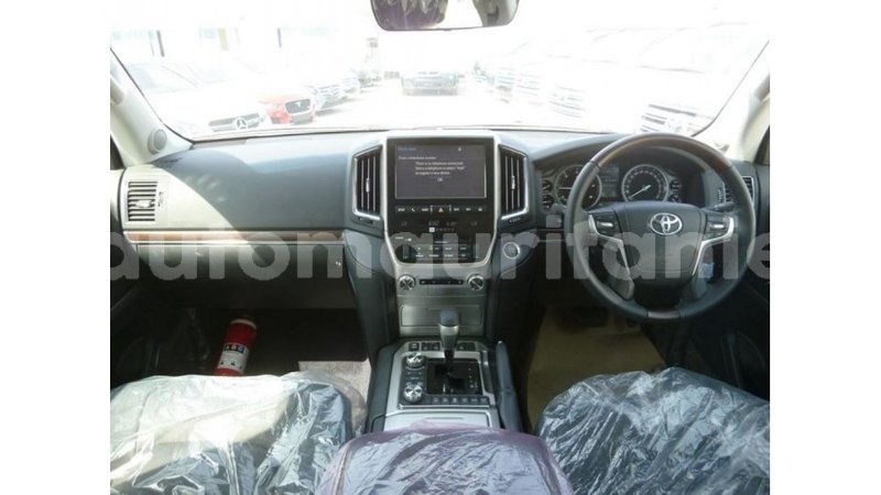 Big with watermark toyota land cruiser adrar import dubai 2568