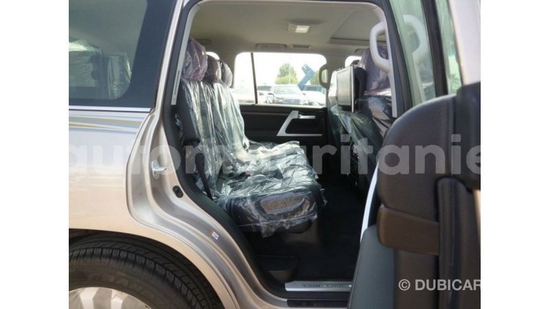 Big with watermark toyota land cruiser adrar import dubai 2568