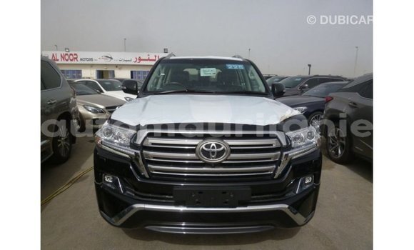 Acheter Import Voiture Toyota Land Cruiser Noir à Import - Dubai, Adrar Acheter Import Voiture Toyota Land Cruiser Noir à Import - Dubai, Adrar