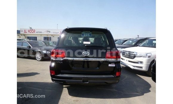 Acheter Import Voiture Toyota Land Cruiser Noir à Import - Dubai, Adrar Acheter Import Voiture Toyota Land Cruiser Noir à Import - Dubai, Adrar