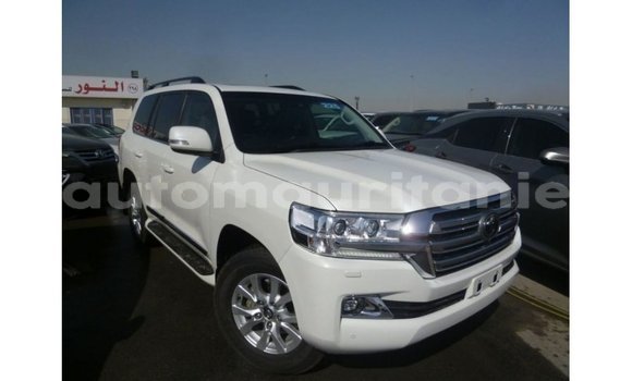 Buy Import Toyota Land Cruiser White Car in Import - Dubai in Adrar Buy Import Toyota Land Cruiser White Car in Import - Dubai in Adrar