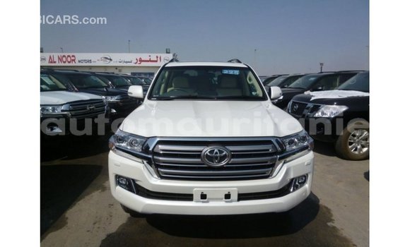 Acheter Import Voiture Toyota Land Cruiser Blanc à Import - Dubai, Adrar Acheter Import Voiture Toyota Land Cruiser Blanc à Import - Dubai, Adrar