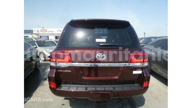 Big with watermark toyota land cruiser adrar import dubai 2576