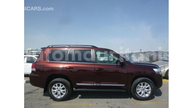 Big with watermark toyota land cruiser adrar import dubai 2576