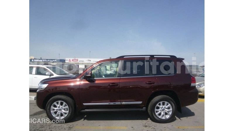 Big with watermark toyota land cruiser adrar import dubai 2576