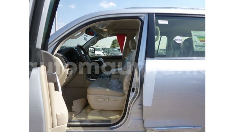 Big with watermark toyota land cruiser adrar import dubai 2582