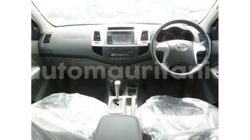 Big with watermark toyota hilux adrar import dubai 2585