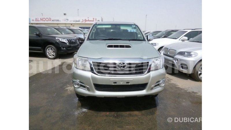 Big with watermark toyota hilux adrar import dubai 2585