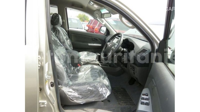 Big with watermark toyota hilux adrar import dubai 2585